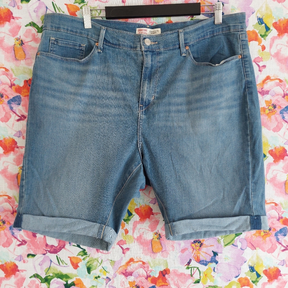 Signature Levis Strauss Size 20 Denim Bermuda Shorts
